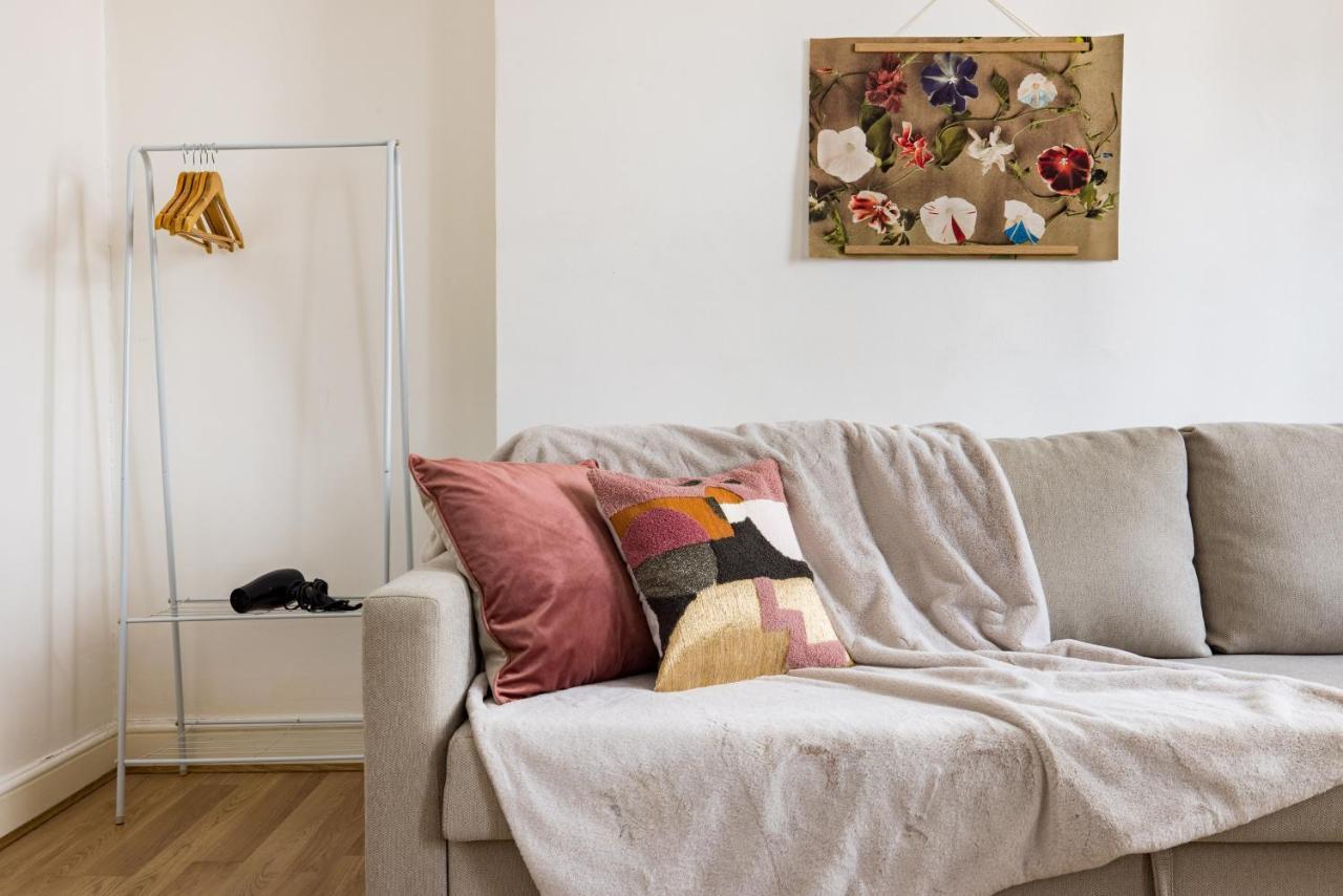 Mornington Crescent Apartment London Exterior photo